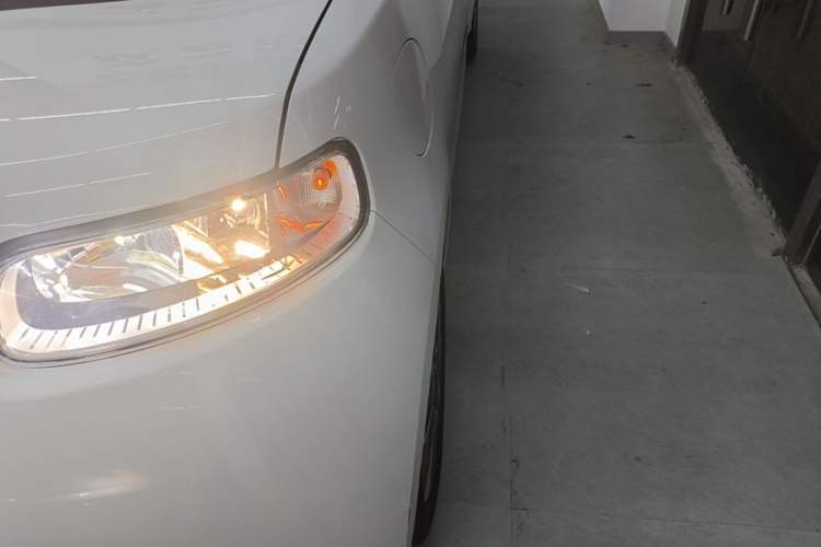 Used ORA White Cat 2020 305 km Luxury Version Left Front Headlight