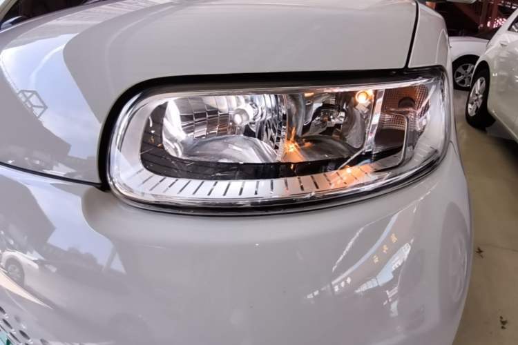 Used ORA White Cat 2020 305 km Luxury Version Left Front Headlight