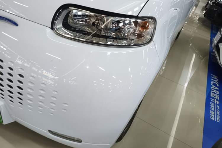 Used ORA White Cat 2020 305 km Luxury Version Left Front Headlight