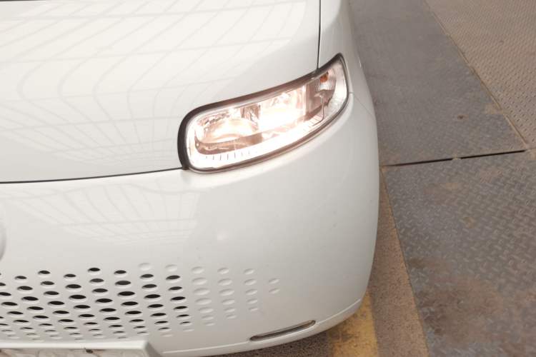 Used ORA White Cat 2020 305 km Luxury Version Left Front Headlight