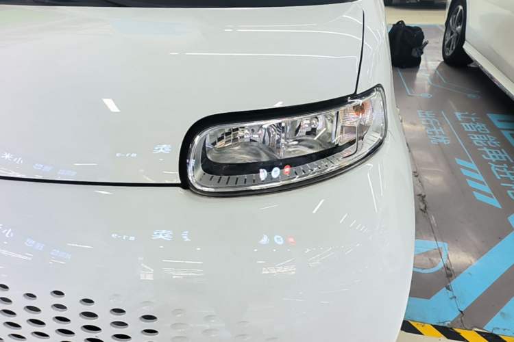 Used ORA White Cat 2020 305 km Luxury Version Left Front Headlight