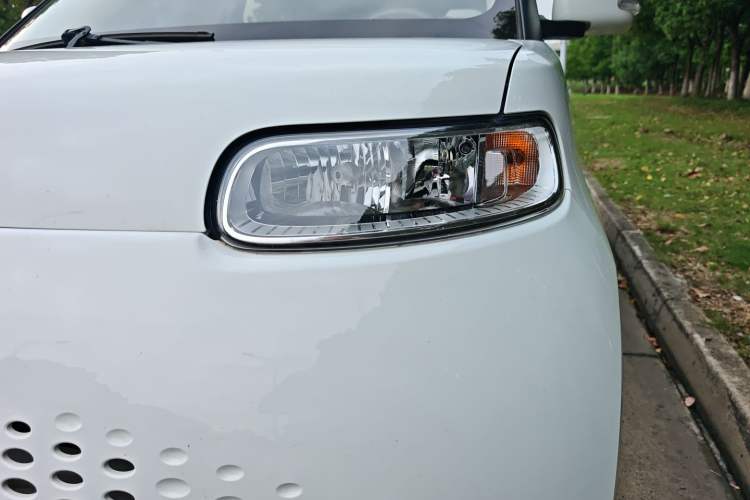 Used ORA White Cat 2020 305 km Luxury Version Left Front Headlight