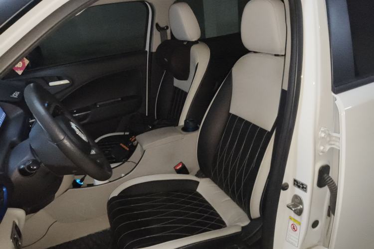 Used ORA White Cat 2020 305 km Luxury Version Left Front Seat