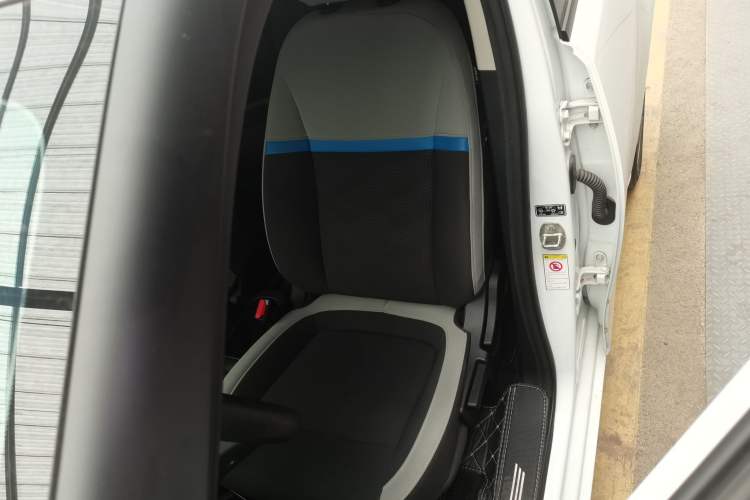 Used ORA White Cat 2020 305 km Luxury Version Left Front Seat