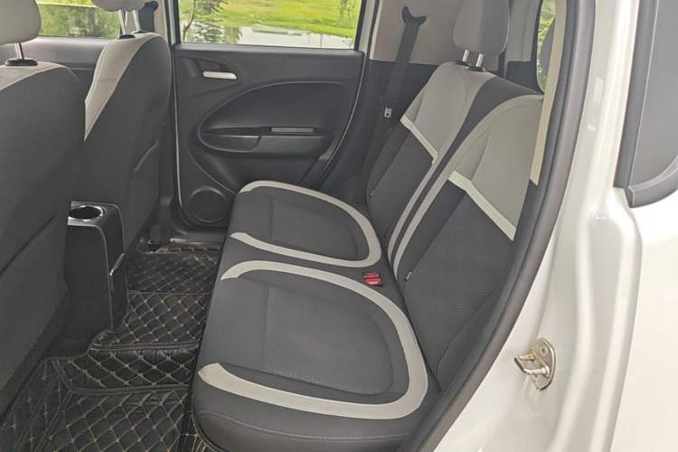 Used ORA White Cat 2020 360 km Luxury Version Left Rear Seat