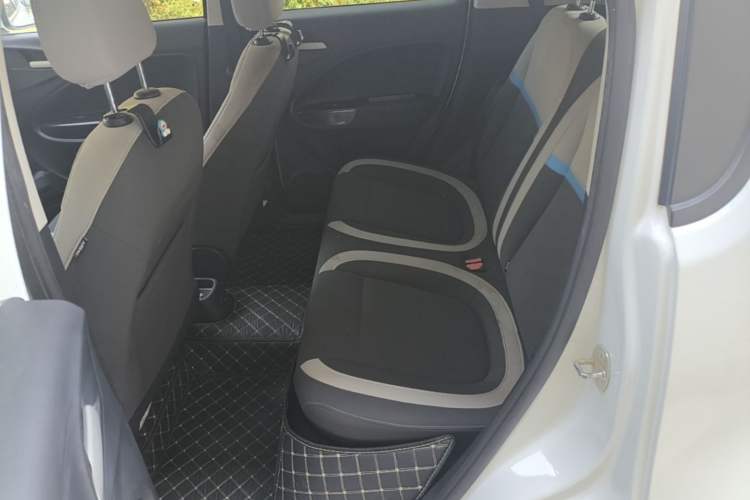 Used ORA White Cat 2020 305 km Luxury Version Left Rear Seat