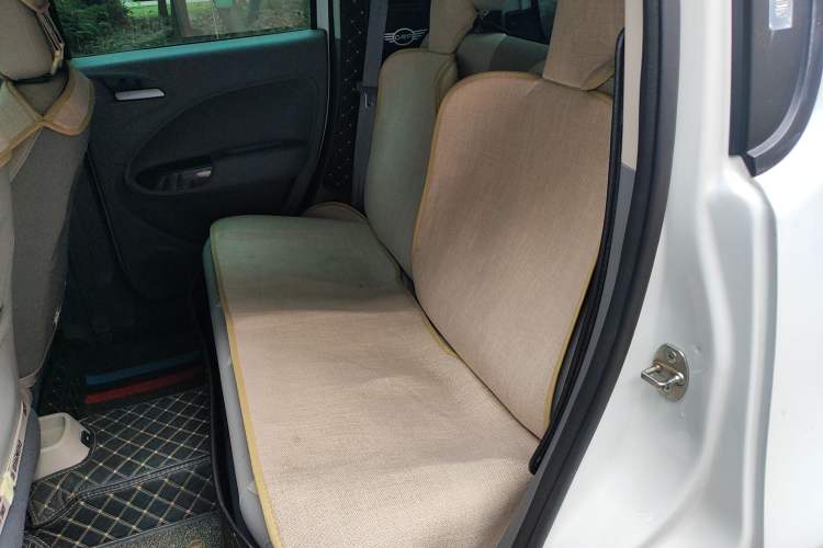 Used ORA White Cat 2020 360 km Luxury Version Left Rear Seat