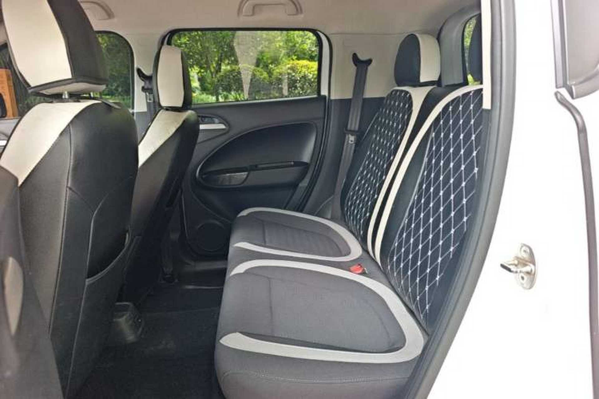 Used ORA White Cat 2020 305 km Luxury Version Left Rear Seat