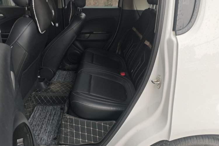 Used ORA White Cat 2020 360 km Luxury Version Left Rear Seat
