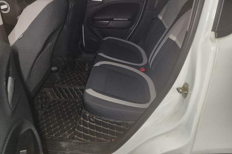 Used ORA White Cat 2020 360 km Luxury Version Left Rear Seat