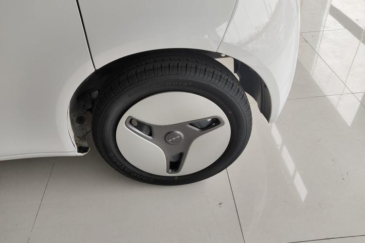 Used ORA White Cat 2020 360 km Luxury Version Left Rear Wheel Hub