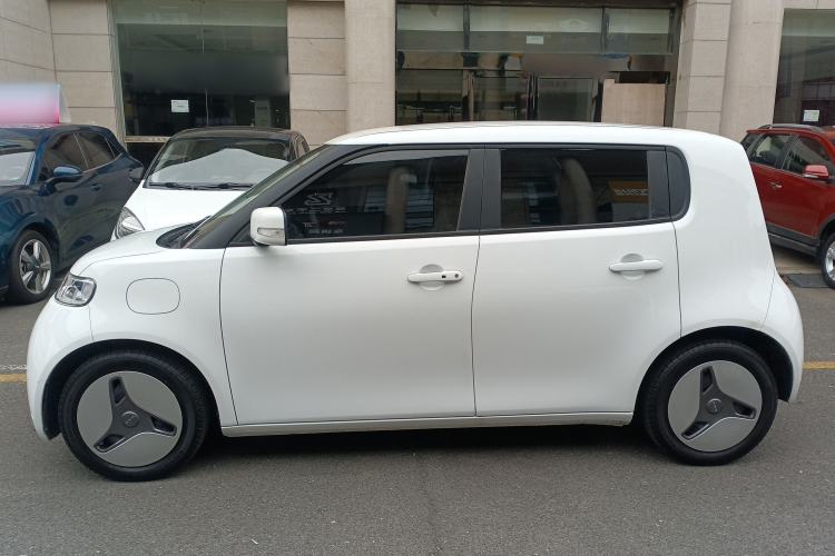 Used ORA White Cat 2020 360 km Luxury Version Left Side