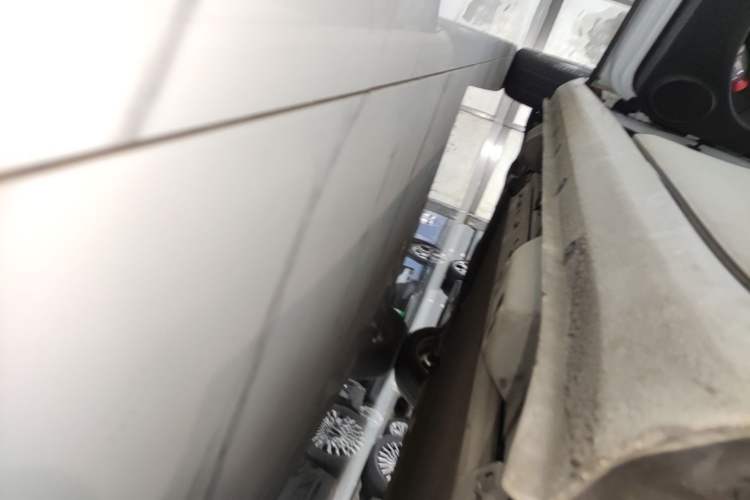 Used ORA White Cat 2020 401 km Long-Range Version Left Side Sill