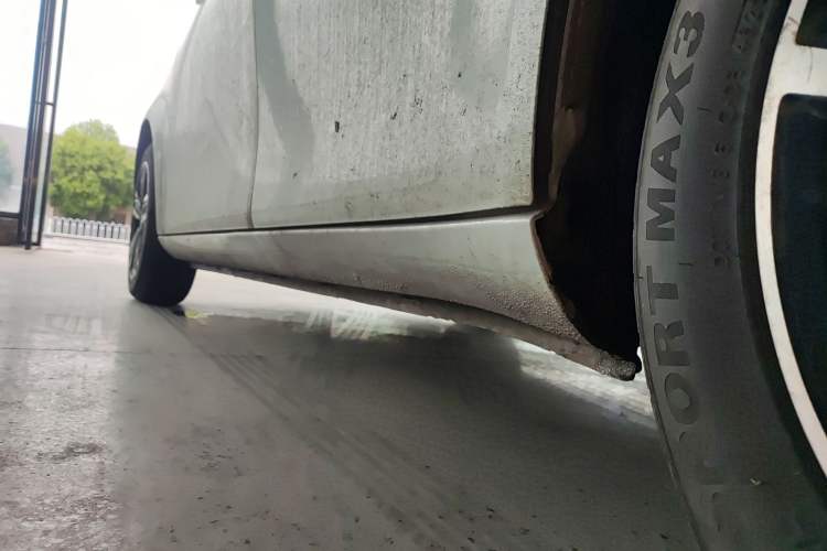 Used ORA White Cat 2020 401 km Long-Range Version Left Side Sill