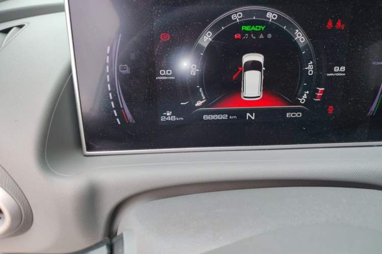 Used ORA White Cat 2020 305 km Luxury Version Odometer Close Up