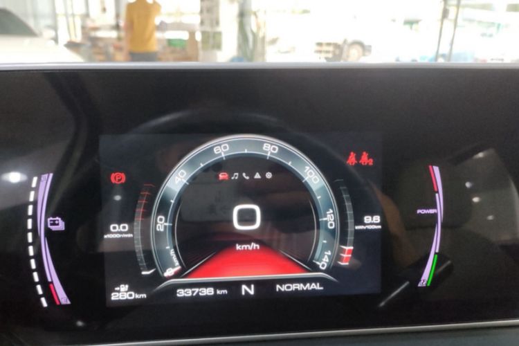Used ORA White Cat 2020 305 km Luxury Version Odometer Close Up