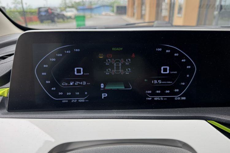 Used ORA White Cat 2020 401 km Long-Range Version Odometer Close Up