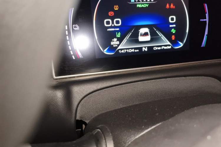 Used ORA White Cat 2020 401 km Flagship Version Odometer Close Up