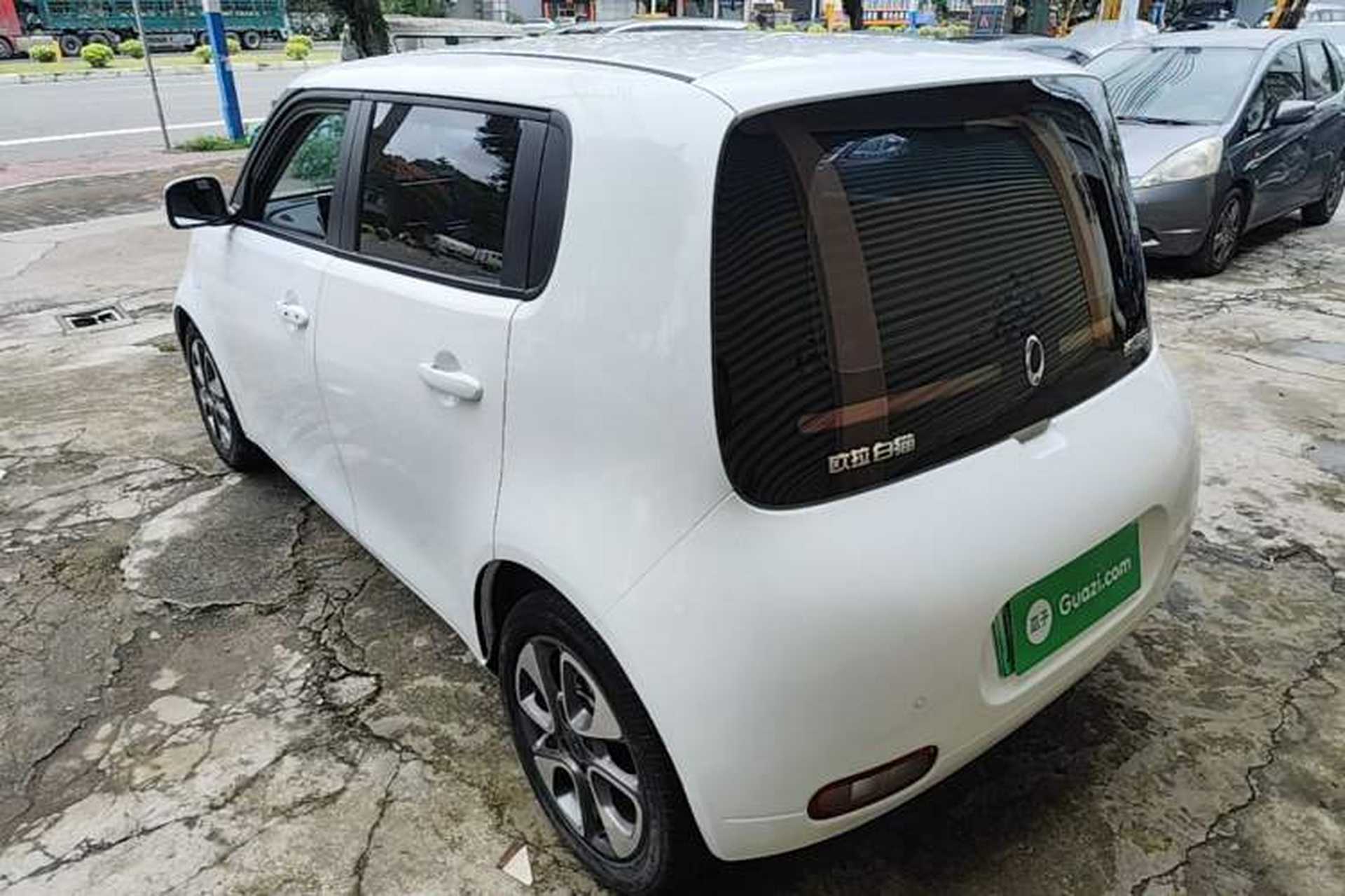 Used ORA White Cat 2020 305 km Luxury Version Rear Left 45 Deg