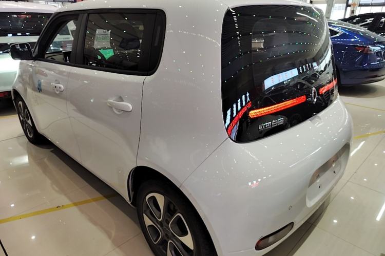 Used ORA White Cat 2020 305 km Luxury Version Rear Left 45 Deg