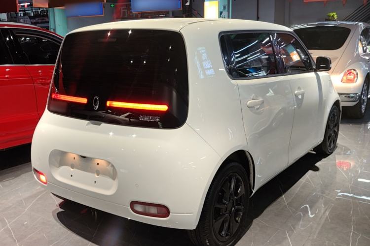 Used ORA White Cat 2020 305 km Luxury Version Rear Right 45 Deg