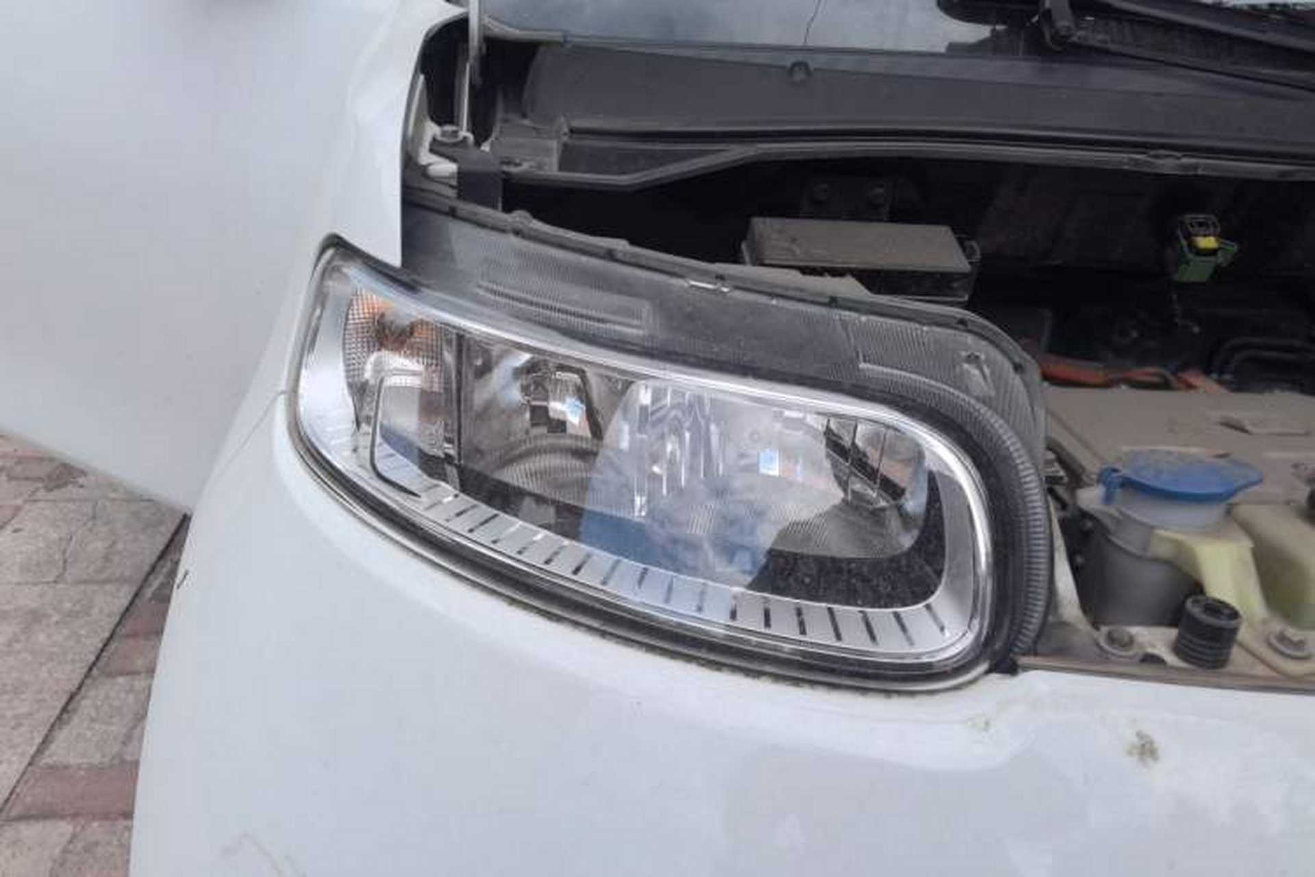 Used ORA White Cat 2020 360 km Luxury Version Right Front Headlight