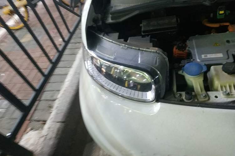 Used ORA White Cat 2020 401 km Long-Range Version Right Front Headlight