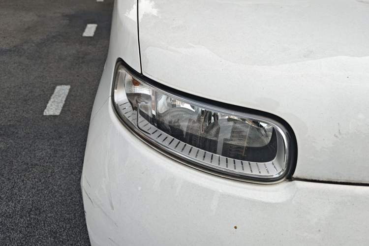 Used ORA White Cat 2020 360 km Luxury Version Right Front Headlight