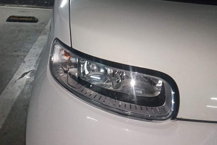 Used ORA White Cat 2020 305 km Luxury Version Right Front Headlight