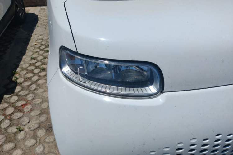 Used ORA White Cat 2020 360 km Luxury Version Right Front Headlight