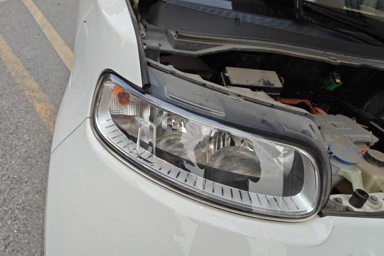 Used ORA White Cat 2020 305 km Luxury Version Right Front Headlight