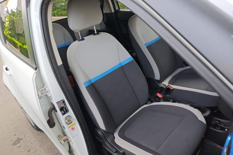 Used ORA White Cat 2020 360 km Luxury Version Right Front Seat