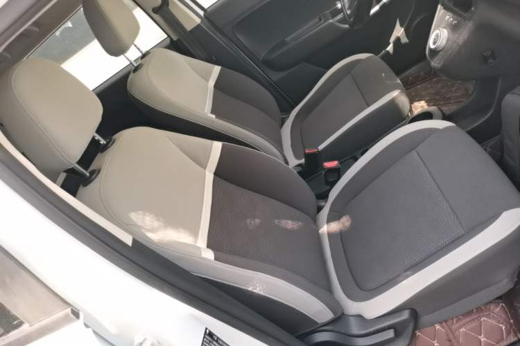 Used ORA White Cat 2020 360 km Luxury Version Right Front Seat