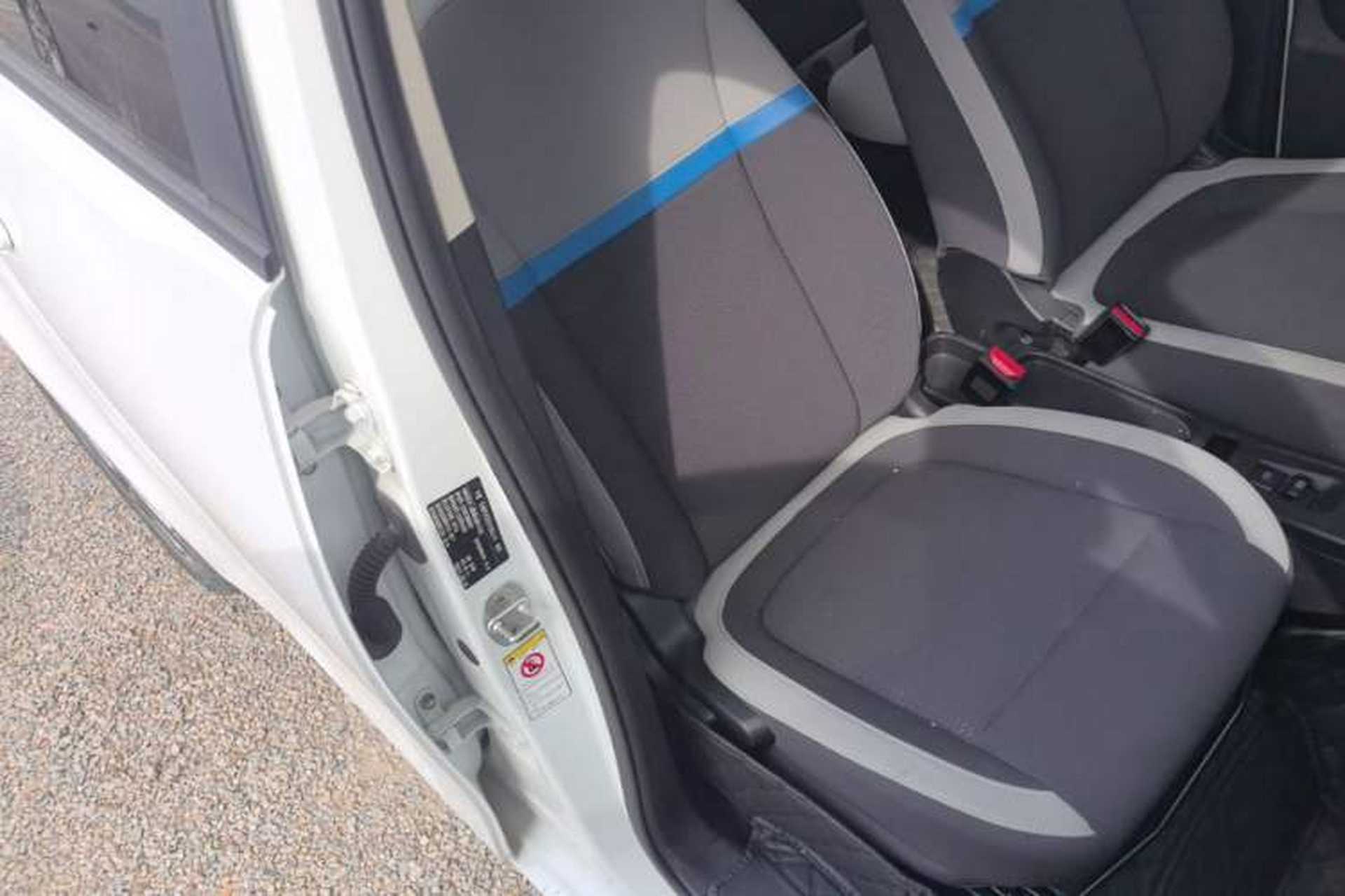 Used ORA White Cat 2020 305 km Luxury Version Right Front Seat