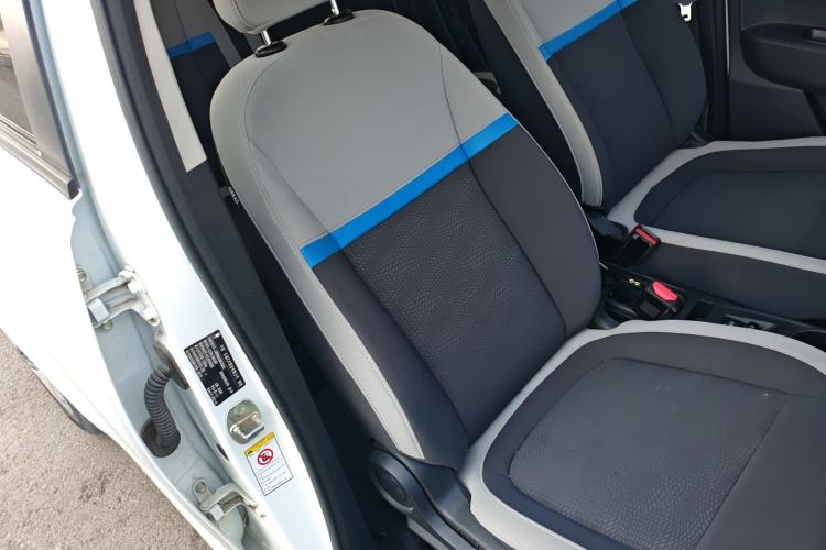 Used ORA White Cat 2020 360 km Luxury Version Right Front Seat