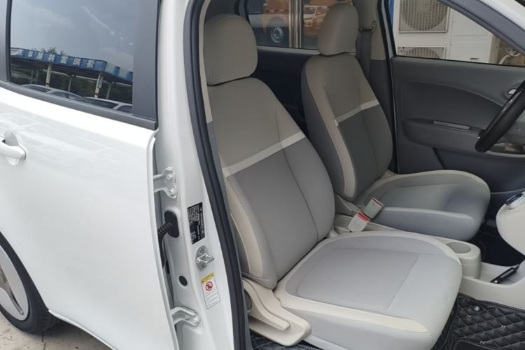 Used ORA White Cat 2020 360 km Luxury Version Right Front Seat