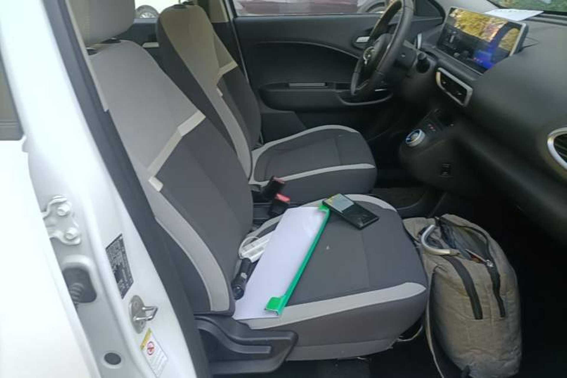 Used ORA White Cat 2020 360 km Luxury Version Right Front Seat