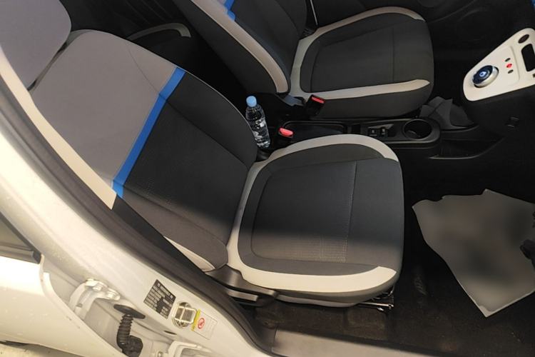 Used ORA White Cat 2020 360 km Luxury Version Right Front Seat