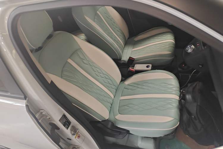 Used ORA White Cat 2020 305 km Luxury Version Right Front Seat