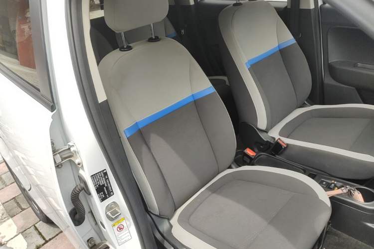 Used ORA White Cat 2020 305 km Luxury Version Right Front Seat