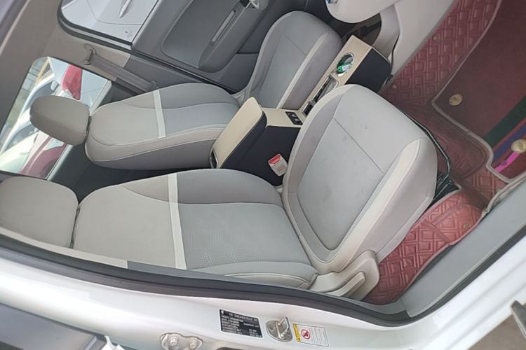 Used ORA White Cat 2020 305 km Luxury Version Right Front Seat