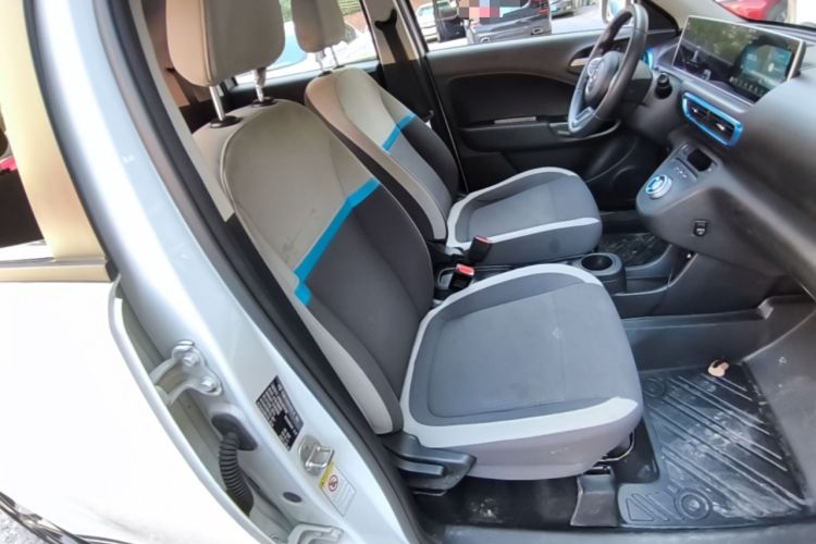 Used ORA White Cat 2020 305 km Luxury Version Right Front Seat