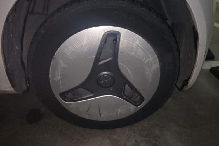 Used ORA White Cat 2020 360km Standard Version Right Front Wheel Hub