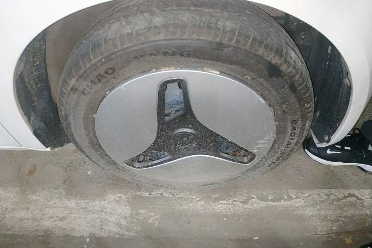 Used ORA White Cat 2020 401 km Long-Range Version Right Front Wheel Hub