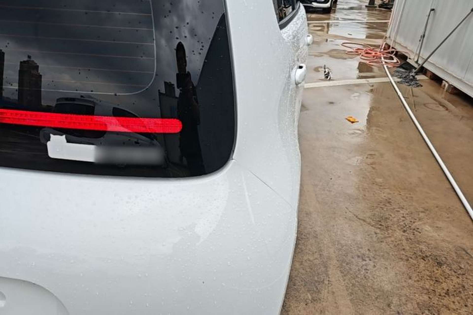 Used ORA White Cat 2020 305 km Luxury Version Right Rear Taillight
