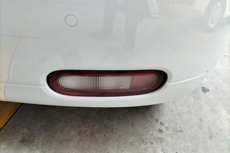 Used ORA White Cat 2020 305 km Luxury Version Right Rear Taillight