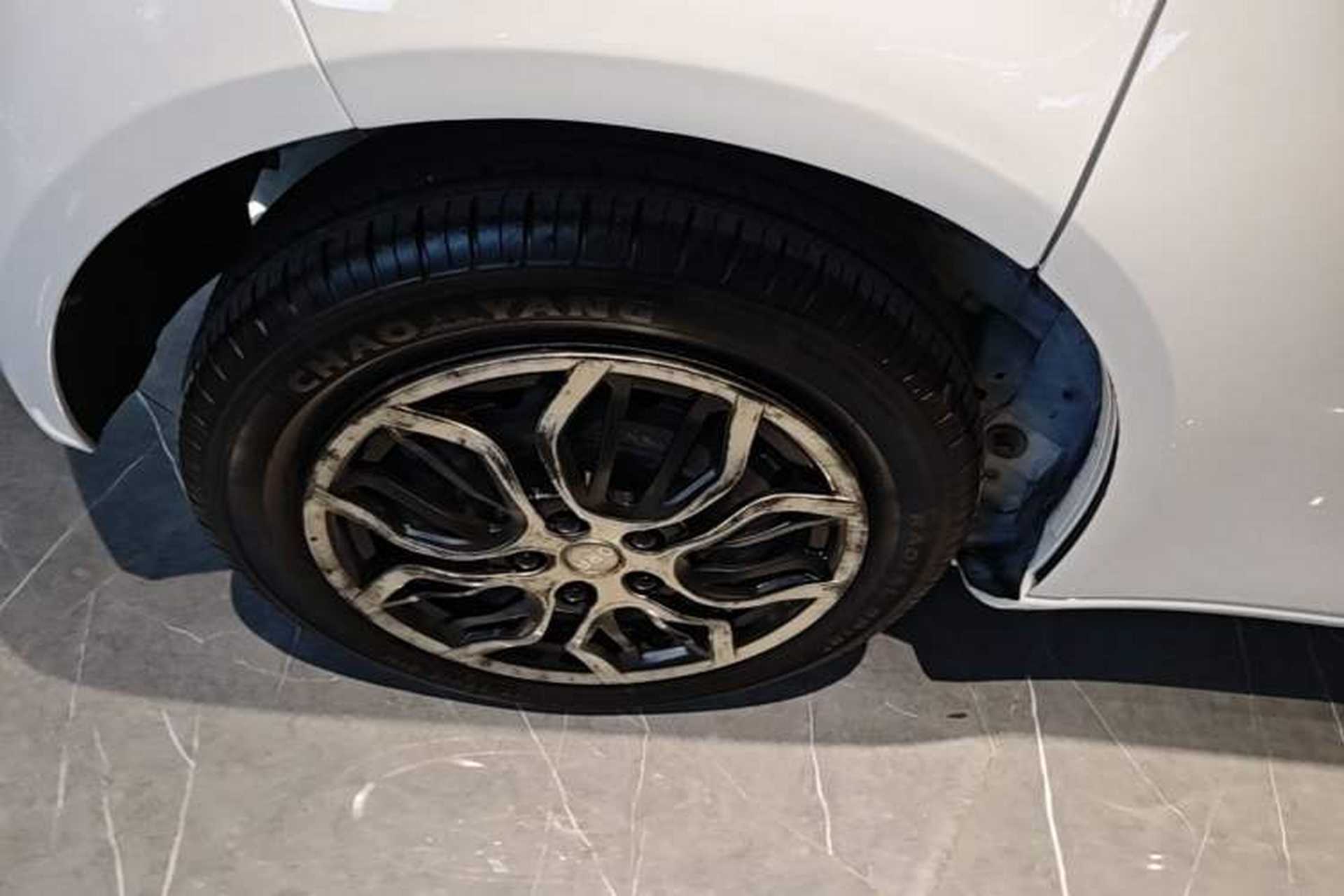 Used ORA White Cat 2020 360 km Luxury Version Right Rear Wheel Hub