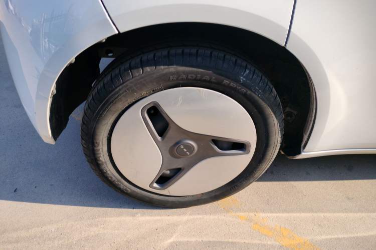 Used ORA White Cat 2020 401 km Long-Range Version Right Rear Wheel Hub