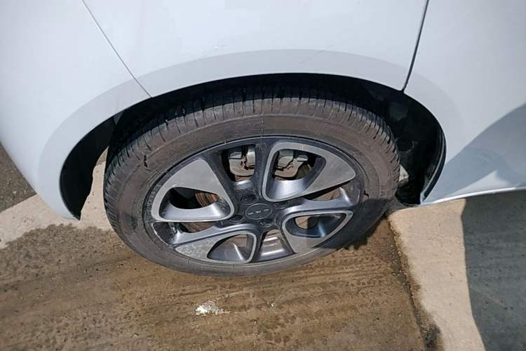 Used ORA White Cat 2020 401 km Long-Range Version Right Rear Wheel Hub