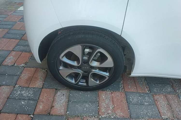 Used ORA White Cat 2020 401 km Flagship Version Right Rear Wheel Hub